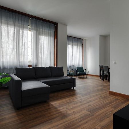 Joivy Chic 3-Bed Flat Near Colonne Di San Lorenzo Milan Exterior photo