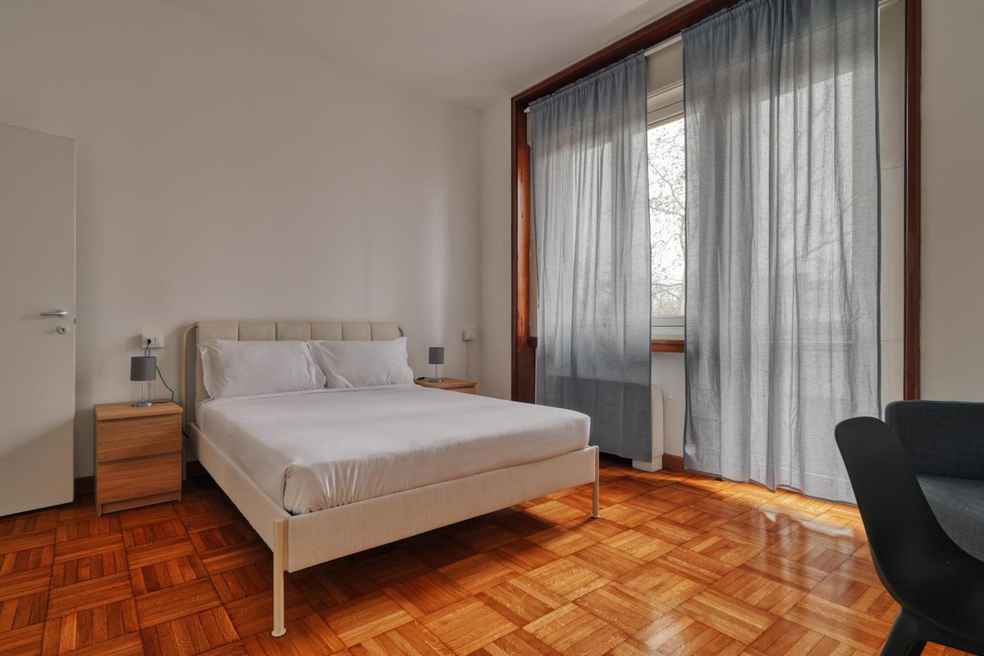 Joivy Chic 3-Bed Flat Near Colonne Di San Lorenzo Milan Exterior photo