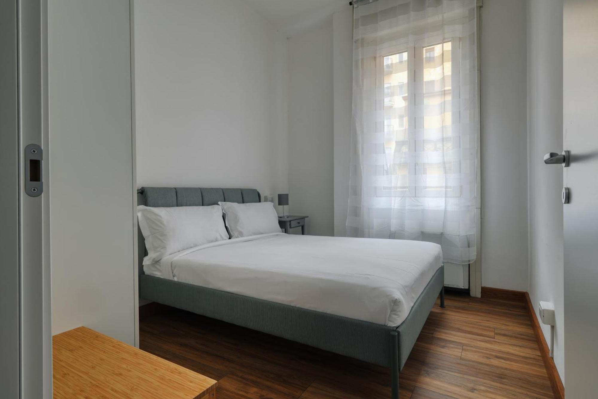 Joivy Chic 3-Bed Flat Near Colonne Di San Lorenzo Milan Exterior photo