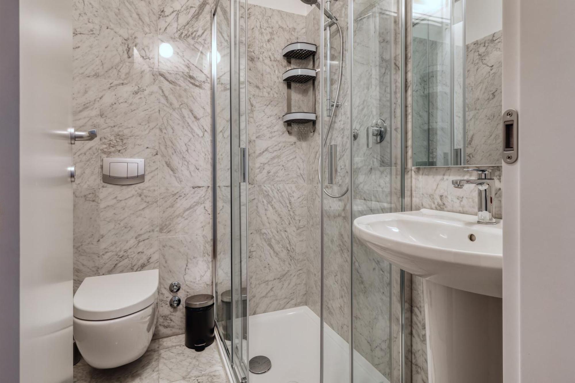 Joivy Chic 3-Bed Flat Near Colonne Di San Lorenzo Milan Exterior photo